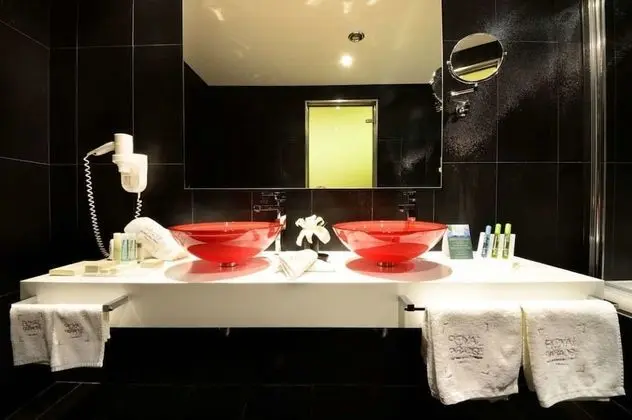 VIP Suite, Outdoor heated hot tub, Sea view