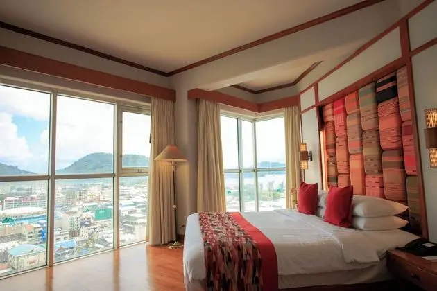 Paradise Suite Room