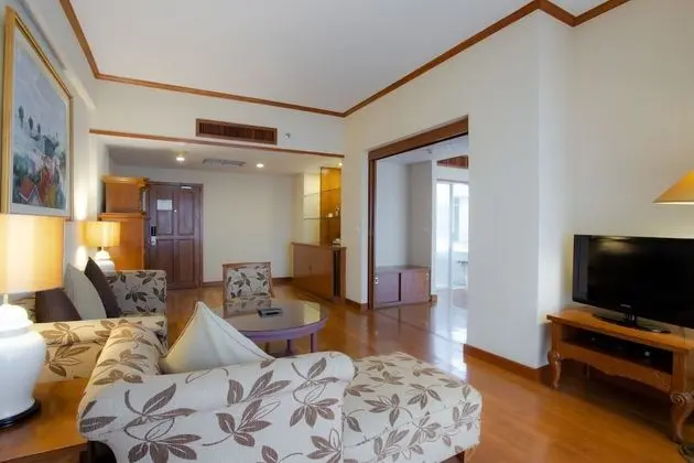 Paradise Suite Room