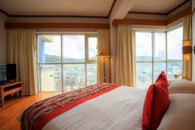 Paradise Suite Room