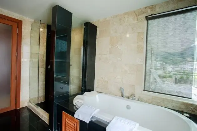 Royal Executive Suite 1 Bedroom