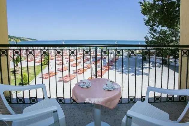 Tek Büyük Yataklı Oda, Balkon, Deniz Manzaralı