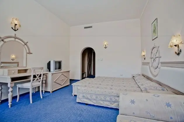 Tek Büyük Yataklı Oda, Balkon, Deniz Manzaralı