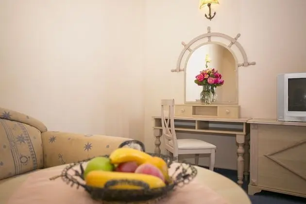 Tek Büyük Yataklı Oda, Balkon, Deniz Manzaralı