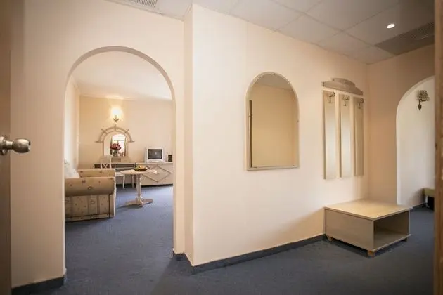 Two Bedroom Studio with Park View