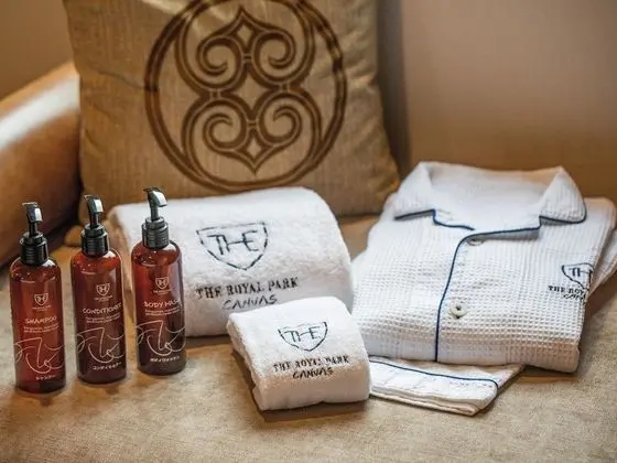 Standard Tek Büyük Yataklı Oda, Sigara İçilmez (Gallery 3-8F, Shower Only)