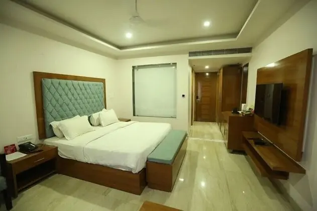 Luxury Oda