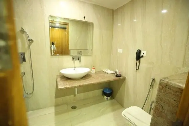Luxury Oda