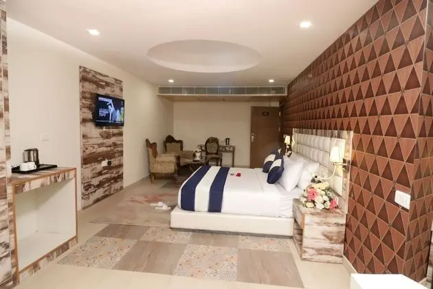 Luxury Oda