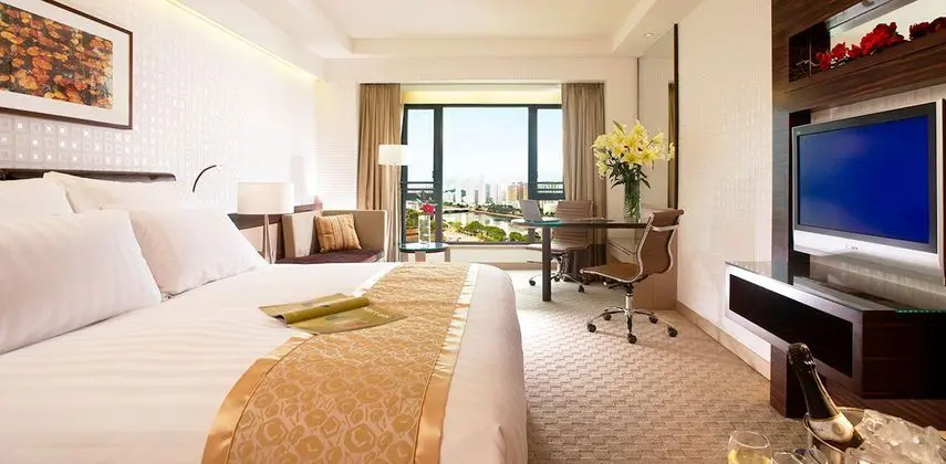 1 Çift Kişilik Veya 2 Tek Kişilik Yatak Deluxe River View