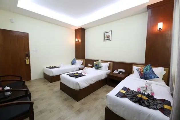 Royal Üç Kişilik Oda
