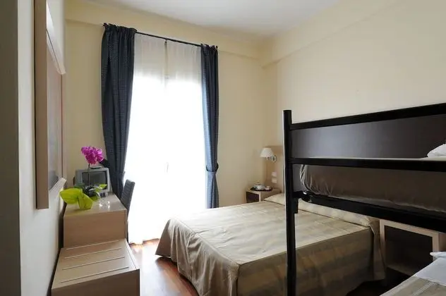 Üç Kişilik Oda, Balkon