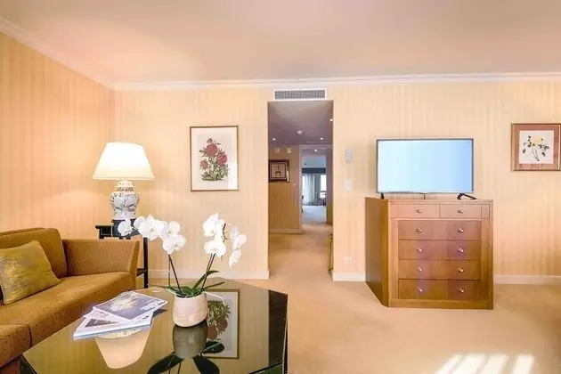 Executive Süit, 1 En Büyük (King) Boy Yatak, Balkon, Göl Manzaralı