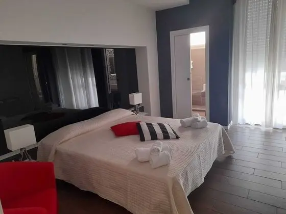 Comfort Tek Büyük veya İki Ayrı Yataklı Oda