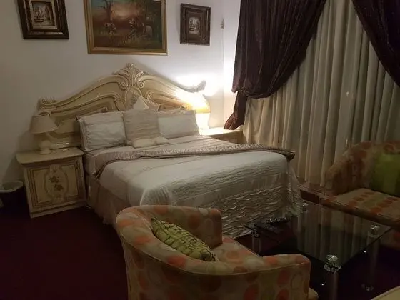 Deluxe Ev, 4 Yatak Odası, Engellilere Uygun, Havuz Manzaralı
