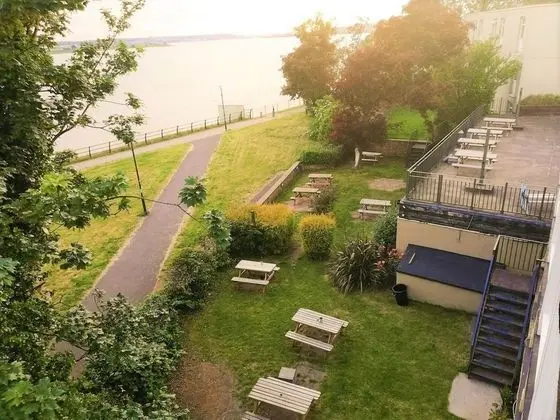 Deluxe Tek Büyük Yataklı Oda, Nehir Manzaralı