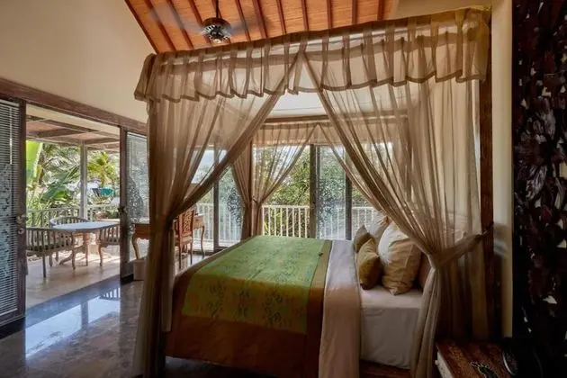 Four Bedroom Villa with Private Pool - Anggrek