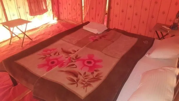 Basic Büyük Yataklı Tek Kişilik Oda, 1 Çift Kişilik Yatak, Özel Banyo, Bahçe Manzaralı
