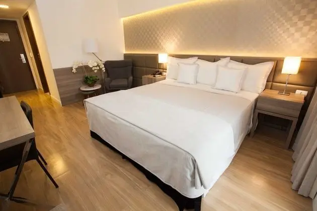 Deluxe Tek Büyük Yataklı Oda, Balkon