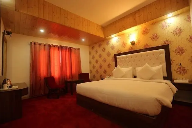 Luxury Oda