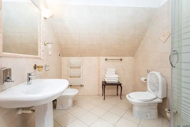 Standard Oda (Shower 3 people)