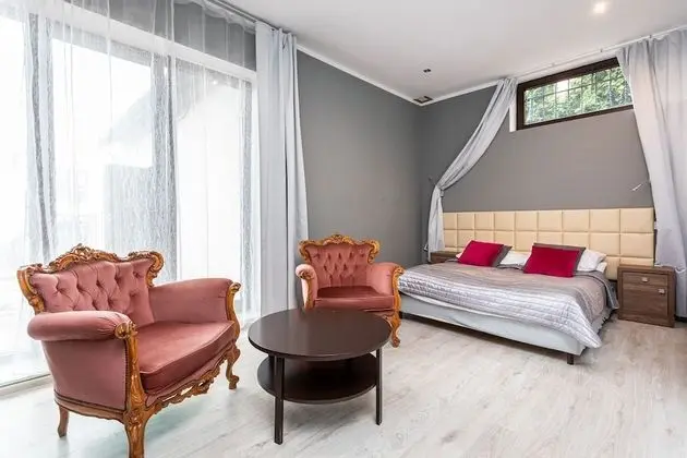 Standard Tek Büyük veya İki Ayrı Yataklı Oda (Shower )