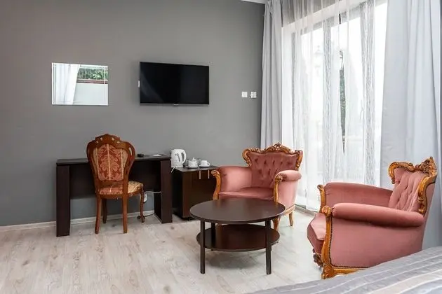 Standard Tek Büyük veya İki Ayrı Yataklı Oda (Shower )
