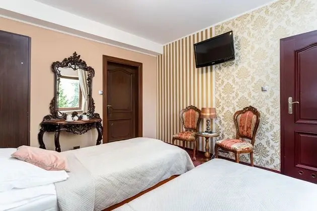 Standard Tek Büyük veya İki Ayrı Yataklı Oda (Shower )