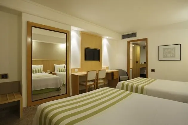 Deluxe Üç Kişilik Oda
