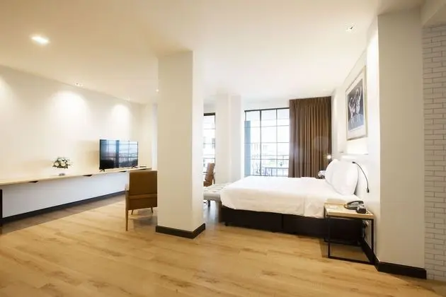Superior Family Room (City View)