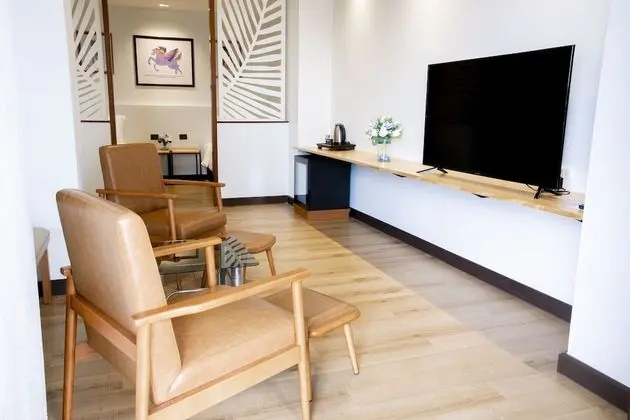 Superior Family Room (City View)