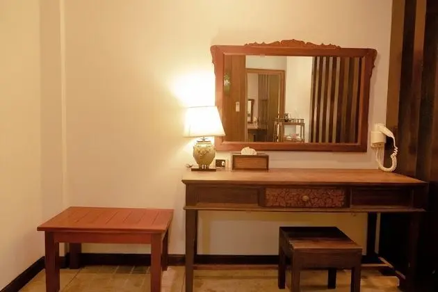 Junior Tek Büyük Yataklı Oda, 1 En Büyük (King) Boy Yatak, Balkon, Köşe
