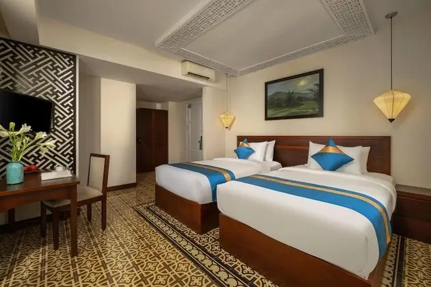 Deluxe Tek Büyük veya İki Ayrı Yataklı Oda, Nehir Manzaralı