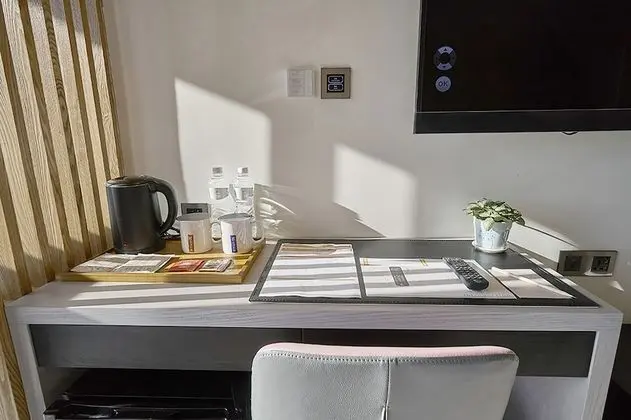 Deluxe Tek Büyük Yataklı Oda (A)