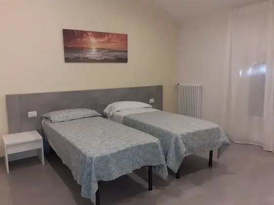 Büyük Yataklı Tek Kişilik Oda