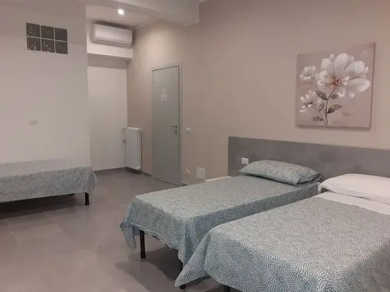Büyük Yataklı Tek Kişilik Oda