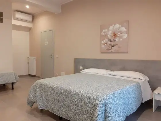 Büyük Yataklı Tek Kişilik Oda