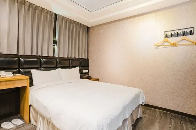 Business Tek Büyük Yataklı Oda
