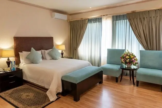 Queen Suite