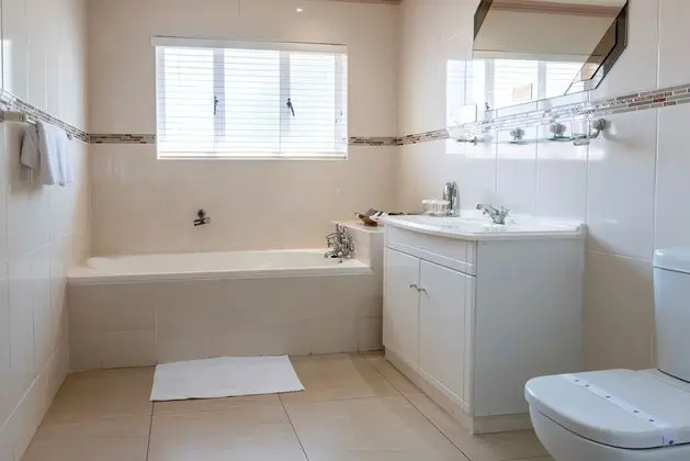 Queen Suite