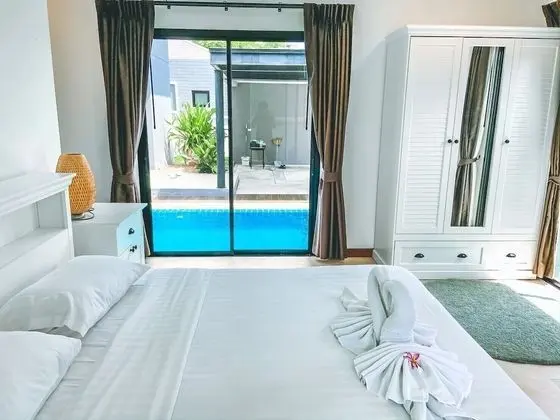 Villa, 3 Yatak Odası, Havuz Manzaralı