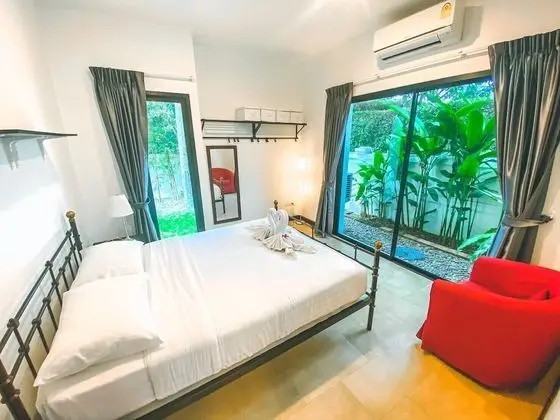 Villa, 3 Yatak Odası, Havuz Manzaralı