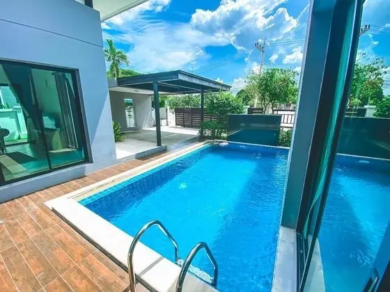 Villa, 3 Yatak Odası, Havuz Manzaralı