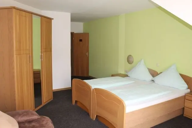 Standard Tek Büyük Yataklı Oda, Sigara İçilmez, Üzüm Asması Manzaralı