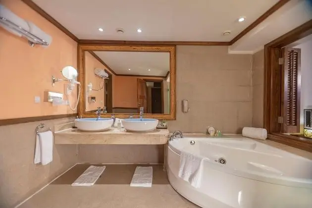Superior Oda, 3 Tek Kişilik Yatak, Deniz Manzaralı (Aswan Villa)