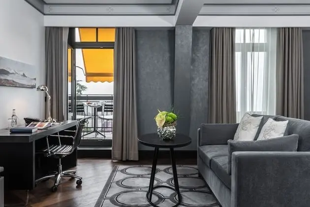 Executive Oda, Göl Manzaralı (Savoy)