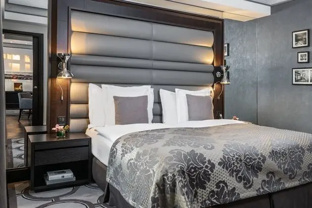 Süit, Göl Manzaralı (Savoy)