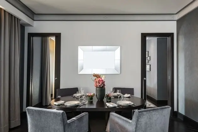 Süit, Göl Manzaralı (Savoy)