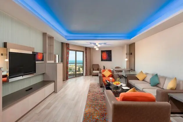 https://images.etstur.com/imgproxy/resize/2560x1440/files/images/hotelImages/etsrooms/92/Royal_Seginus_20251021115934_3.jpg