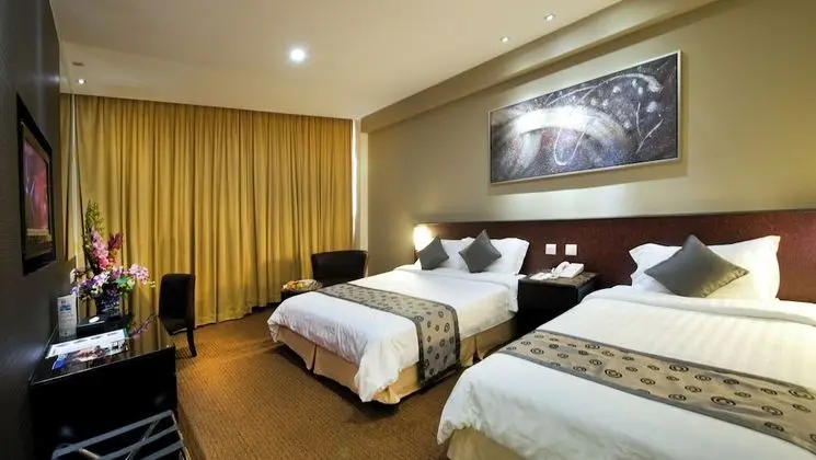 Family Oda (1 Double Bed and 1 Single Bed)